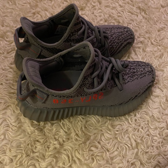 Yeezy Boost 350 V2 - Picture 4 of 8